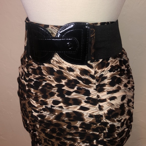 Windsor Cheetah Print Pencil Skirt with black belt - Picture 3 of 5